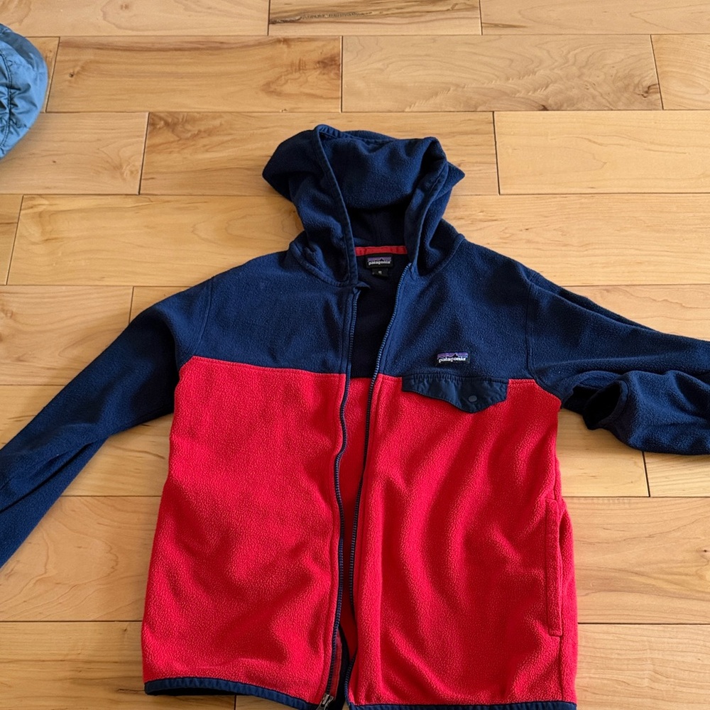 Patagonia Kids Red and Blue Hoodie fleece